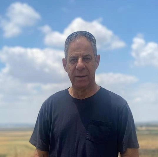 ישי, גלעד